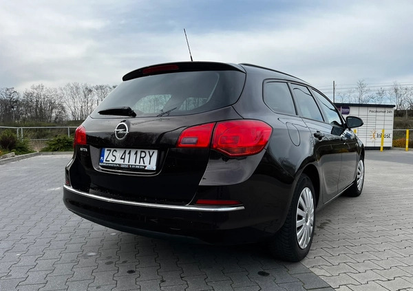 Opel Astra cena 35990 przebieg: 105500, rok produkcji 2015 z Szczecin małe 631